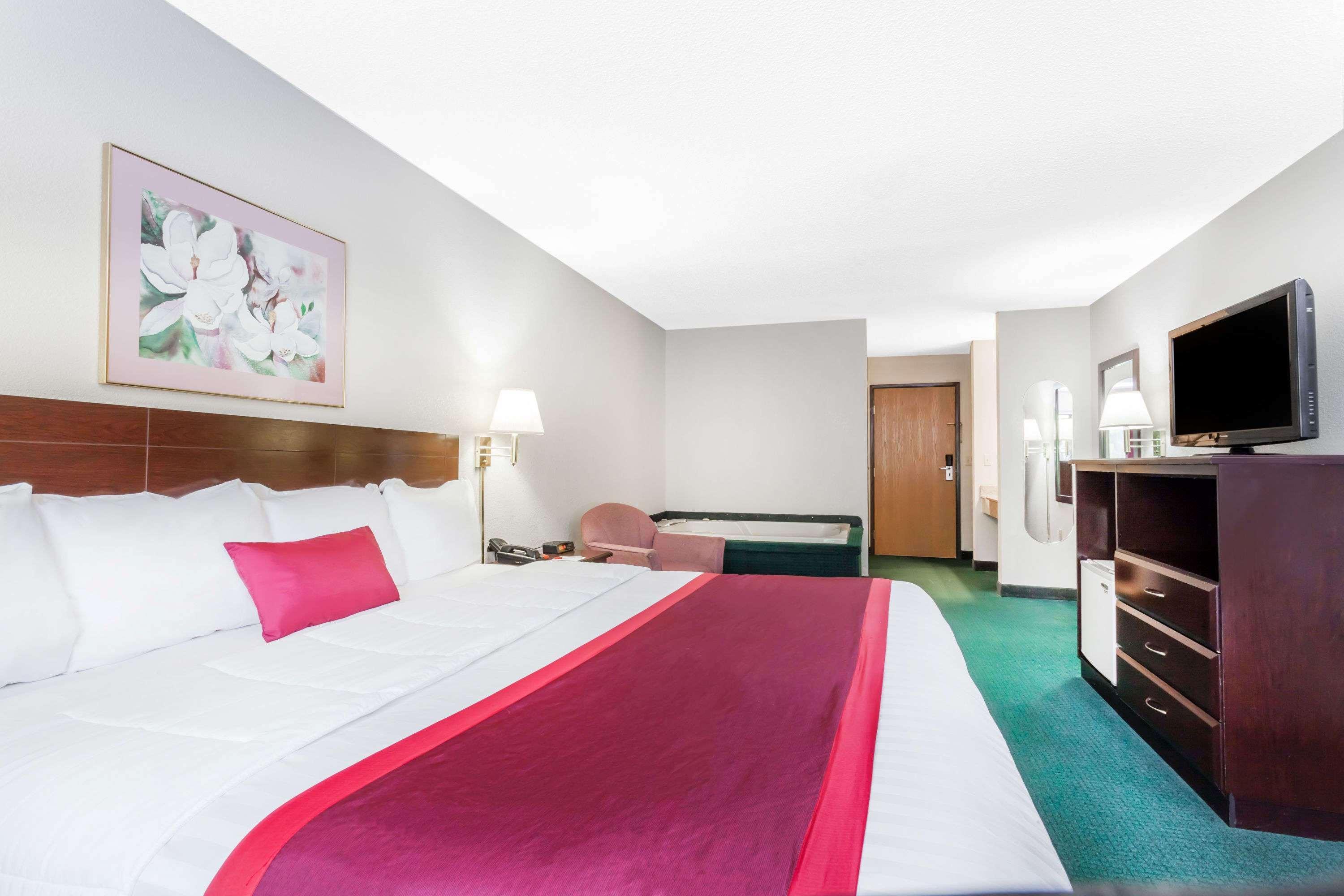 Hotel Ramada Worldwide Tell City Exterior foto