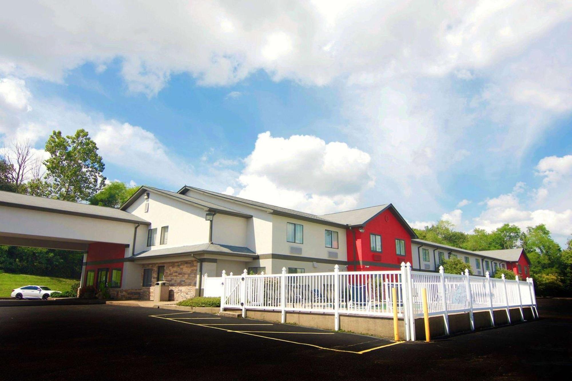 Hotel Ramada Worldwide Tell City Exterior foto